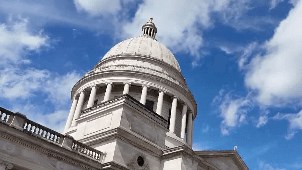 Arkansas finalizes $6.7B FY2027 budget, sets tax cut session