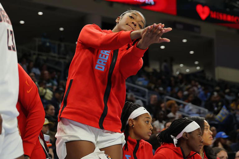 Angel Reese shows true colors to new rookie teammate on Atlanta Dream bench