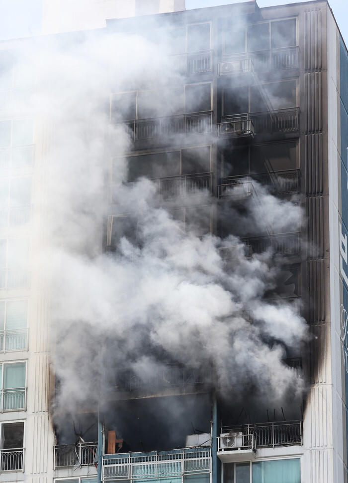 Fire at apartment building