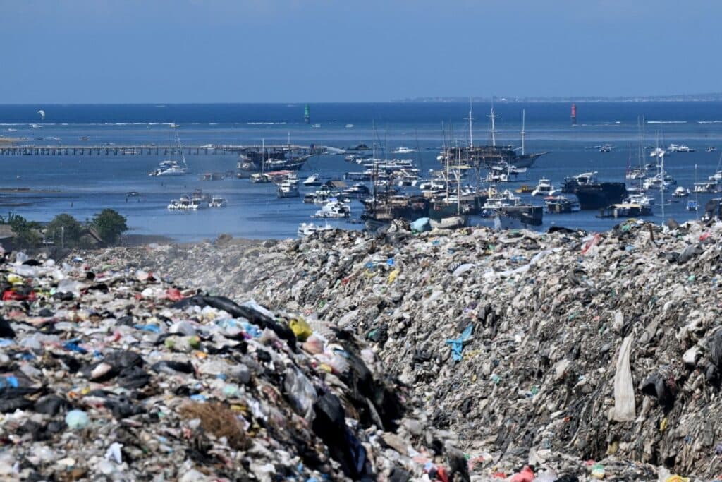 In Bali, trash problems is worsening due to landfill shutdown