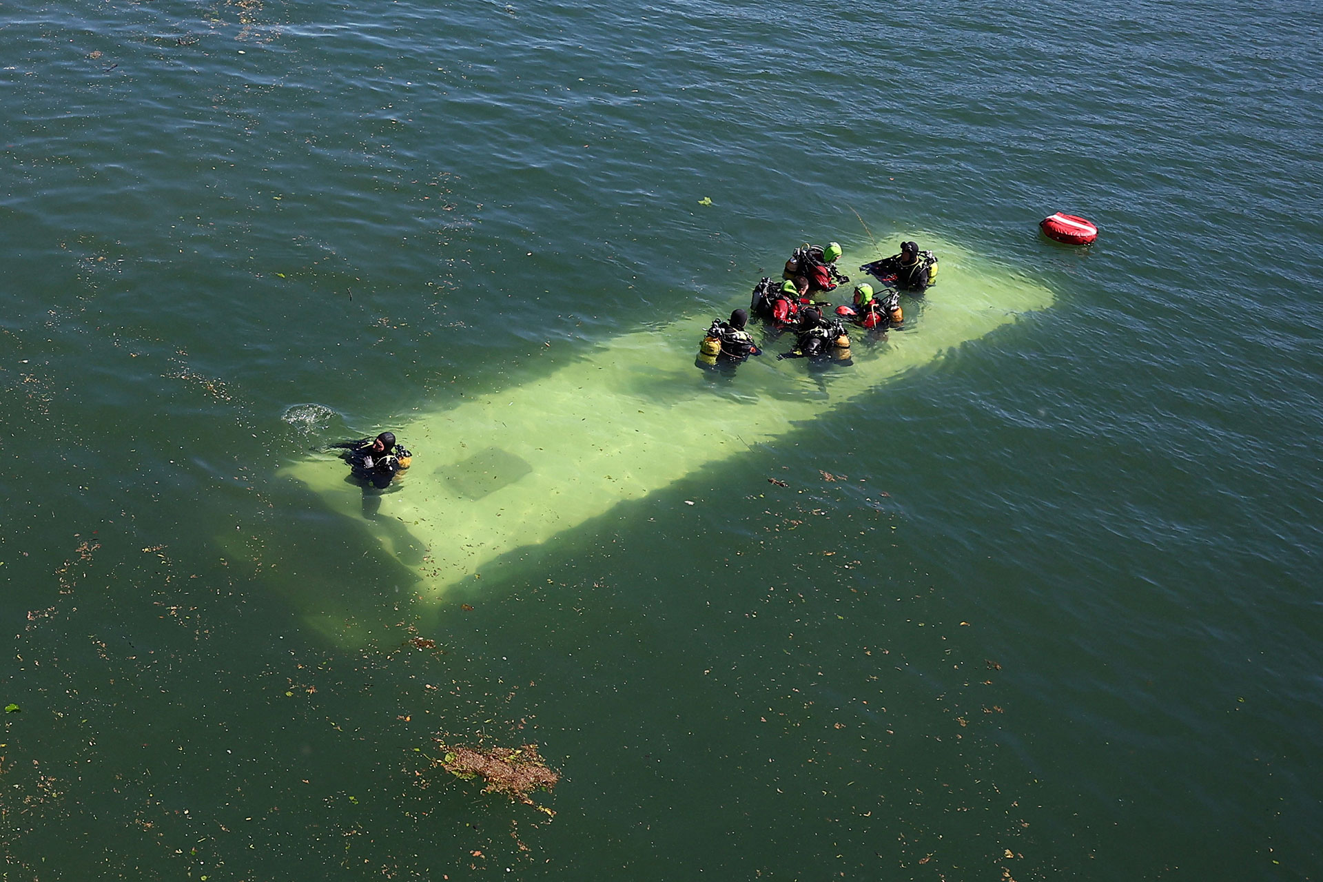 Γαλλία: Λεωφορείο με επιβάτες έπεσε στα νερά του Σηκουάνα