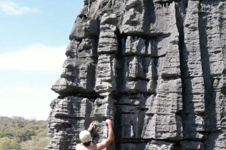 Climber dies in front of girlfriend after plunging 260ft when 'rope ...