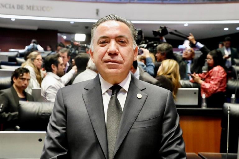 Inzunza. El senador morenista, también bajo vigilancia. Foto: X/@InzunzaCazarez