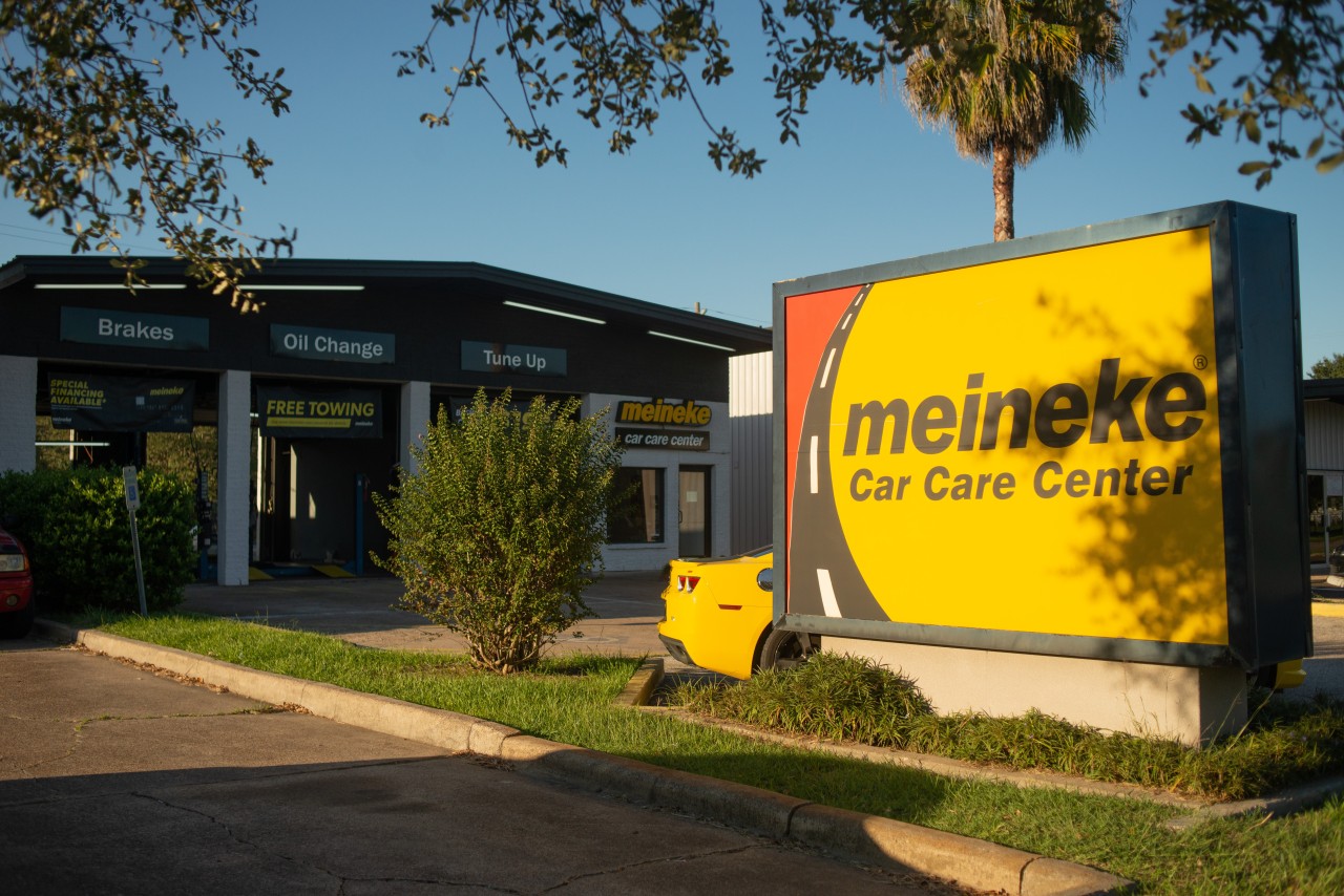 Activist hedge fund makes nearly $3 billion offer to buy Meineke owner