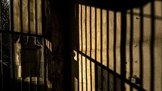 16 convicts walk out of Mizoram jail on forged court orders in Lunglei ...