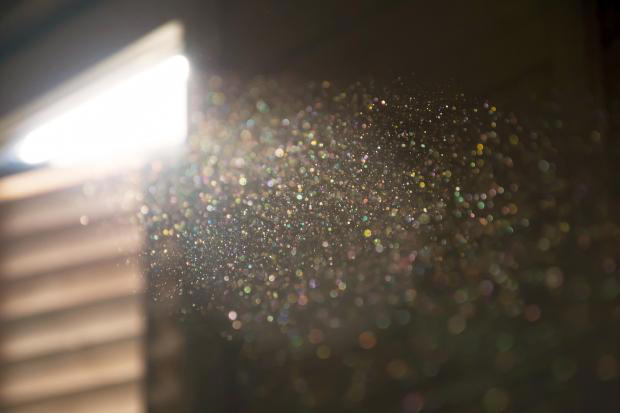 The ingenious '2-minute dust trick' that stops spring allergies taking ...