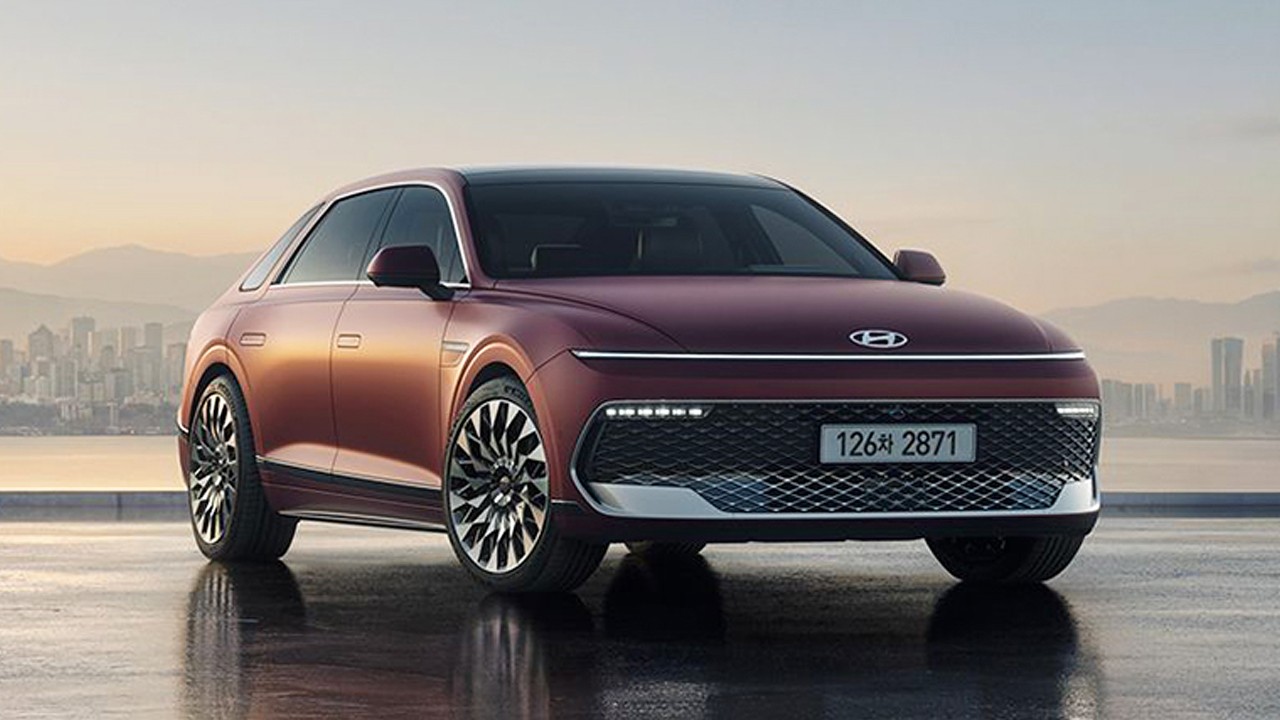 17-inch display, Pleos Connect AAOS, smart vision roof: 2027 Hyundai ...