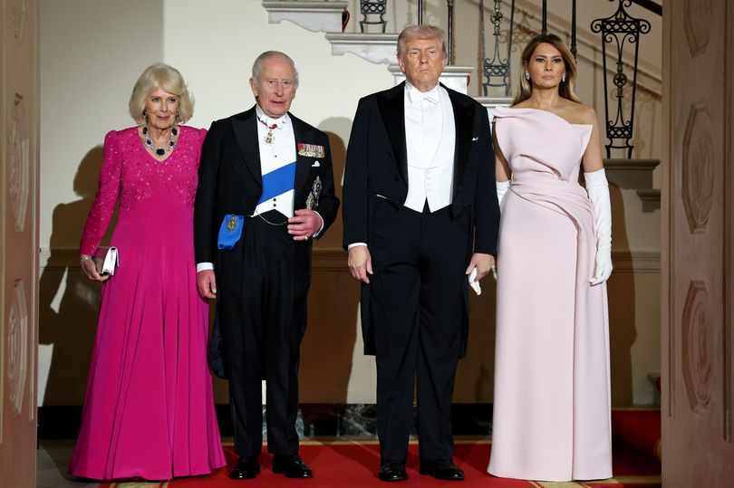El rey Carlos se presta a la obsesión de Donald Trump por los premios ...
