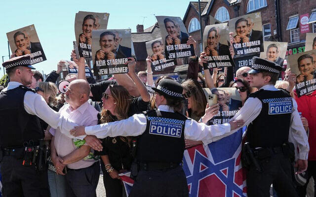 Starmer booed at site of Golders Green terror; promises to tackle ...