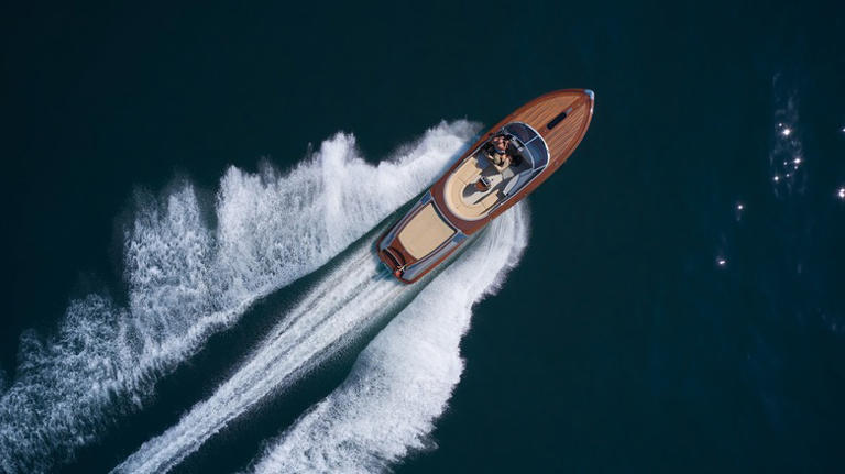 How fast can speed boats go? (And what is the current record?)