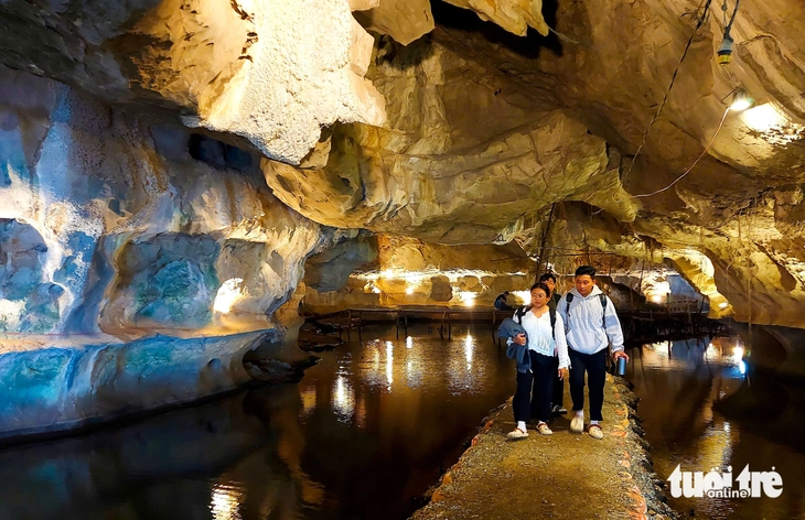 Hang Mo So ở An Giang vừa huyền bí vừa thơ mộng