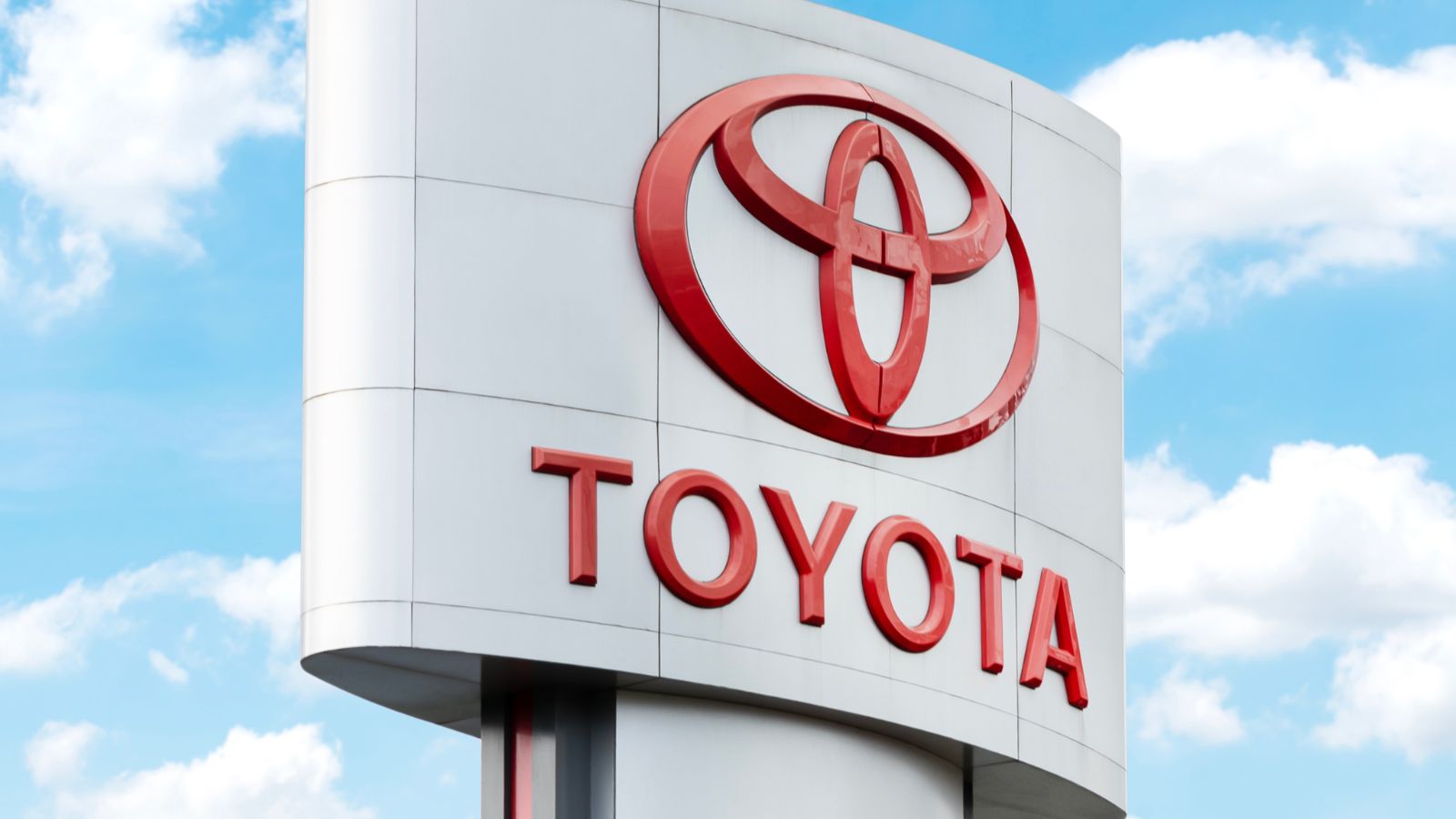 Four Toyota plants shut down after floods cut parts deliveries