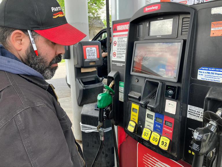 Michigan gas prices climb again, near or over $5 a gallon in some areas