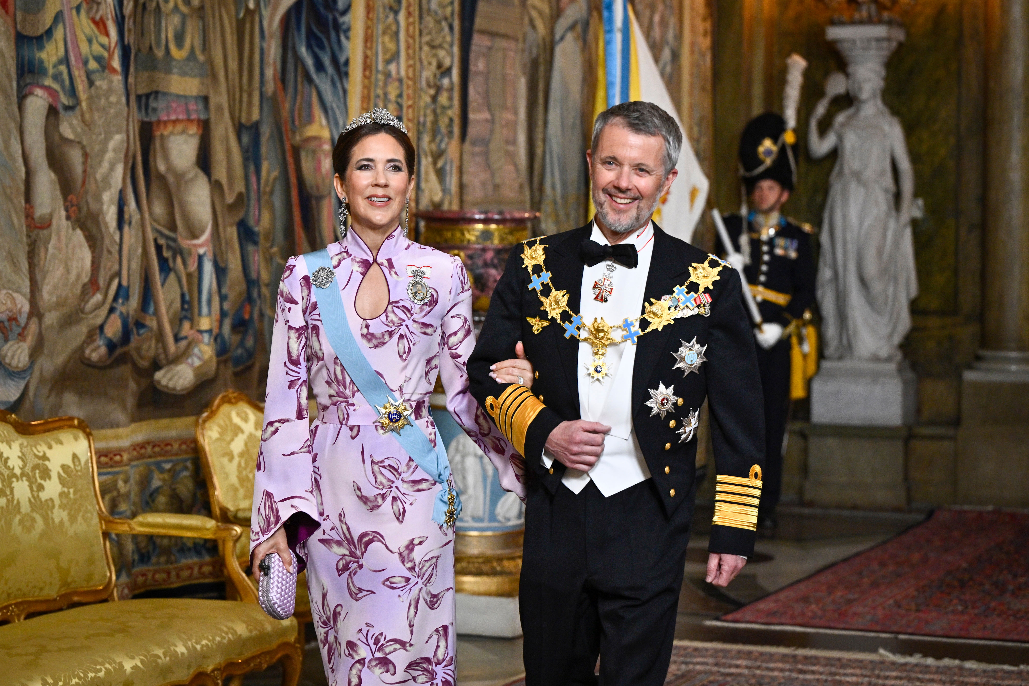Danmarks kong Frederik og dronning Mary på plass. Foto: Christine Olsson / TT / AP / NTB