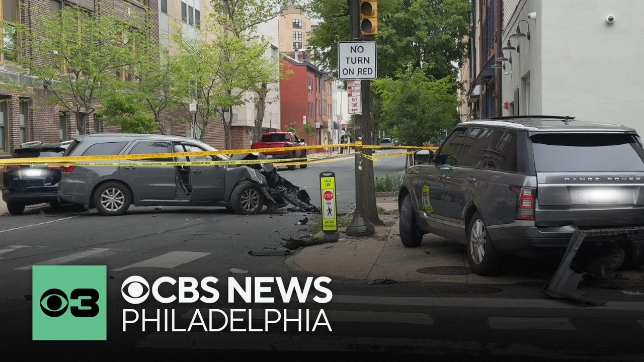 Video shows 4-car, chain reaction crash in Center City Philadelphia