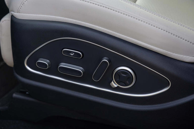 Take a peek inside the 2026 Hyundai Palisade Hybrid Calligraphy