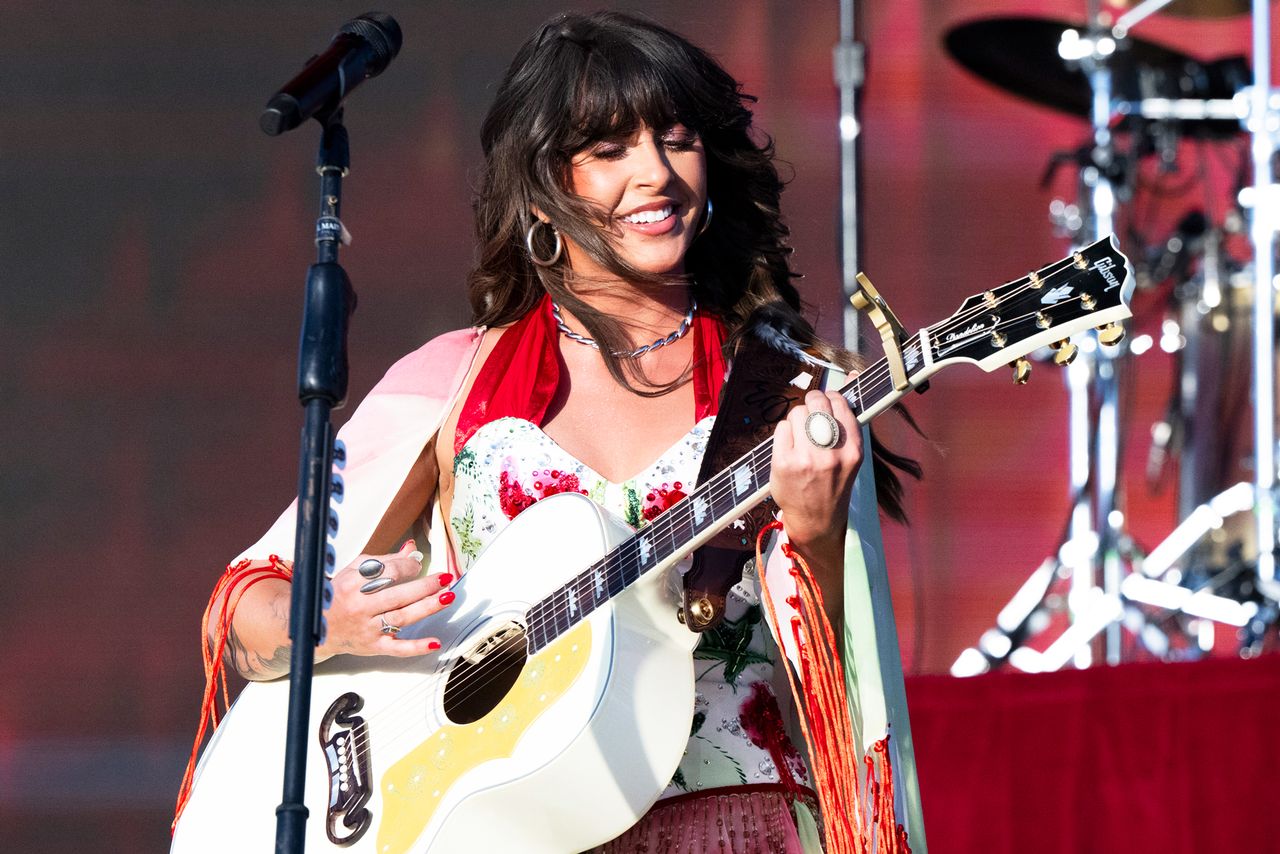 Ella Langley performs on the Mane Stage during day 1 of Stagecoach Music Festival