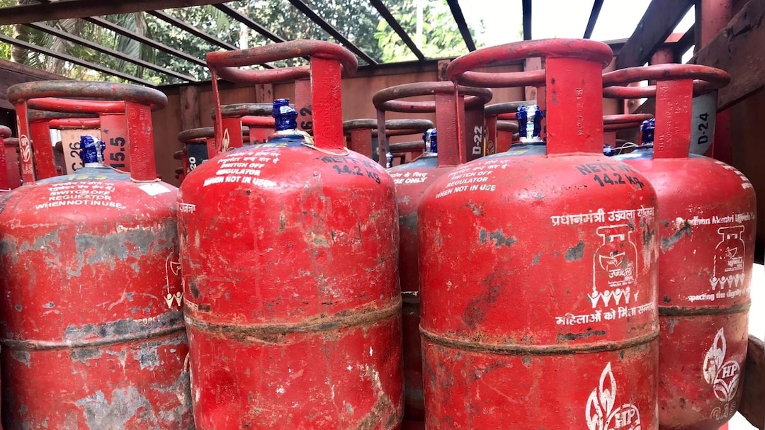 Govt reviews households with dual LPG, PNG connections