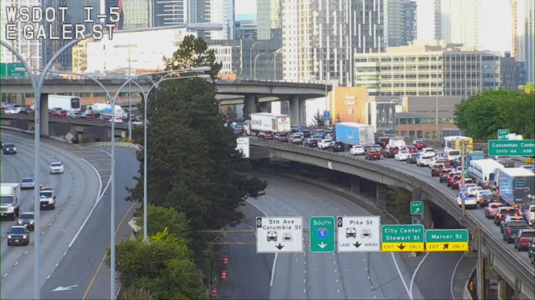Traffic: All lanes reopened after crash on I-5 SB into Seattle creates ...