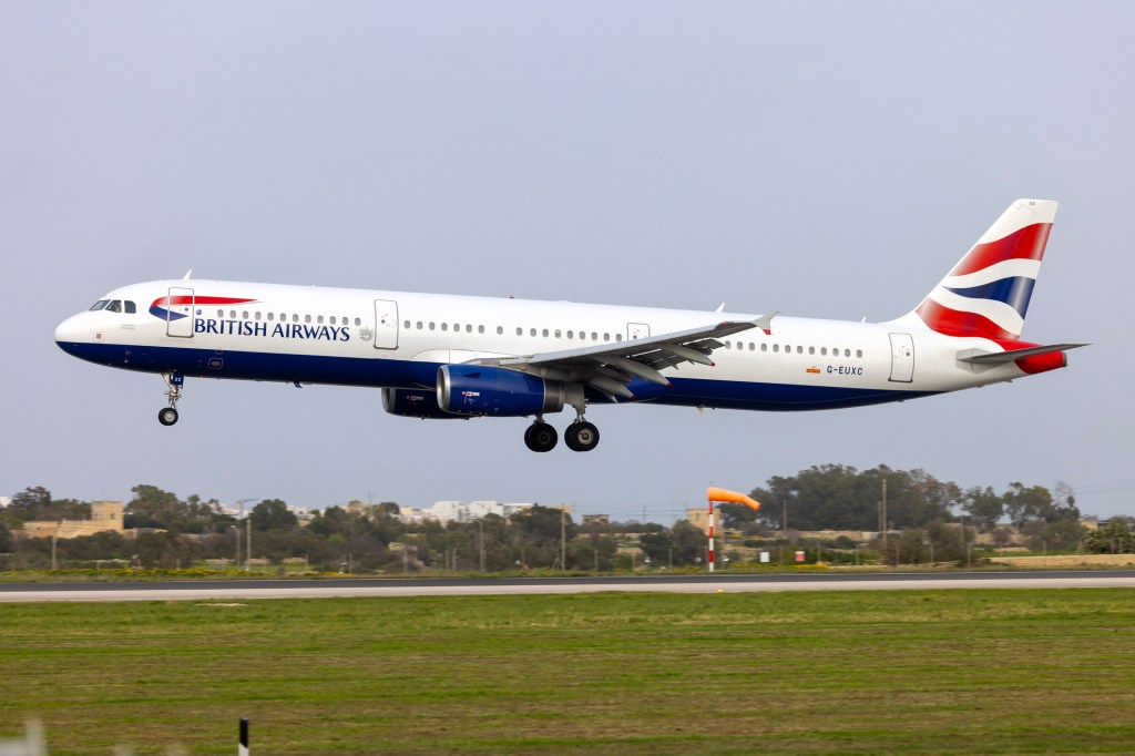 British Airways bans common flying habit which could see passengers ...