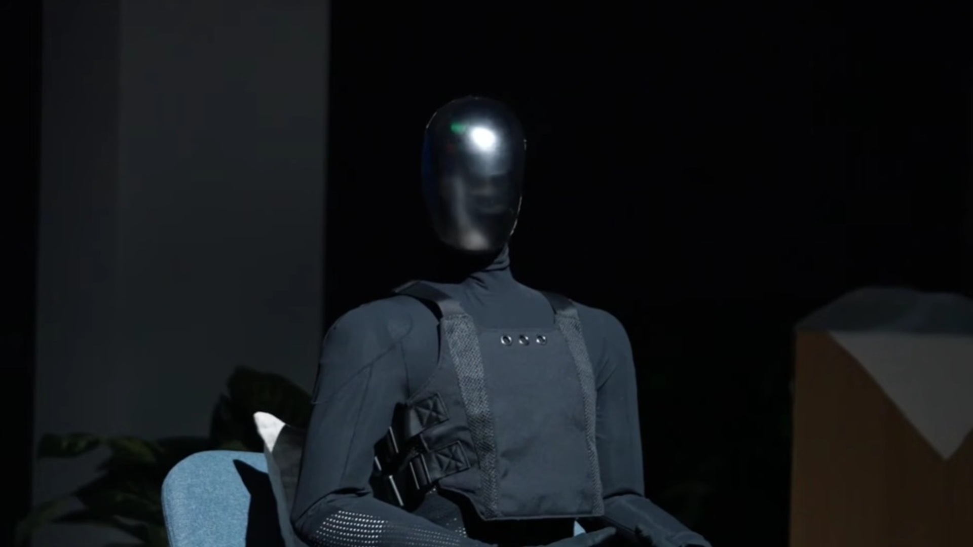 China’s life-size humanoid robot with 18,000 sensors masters 115 ...