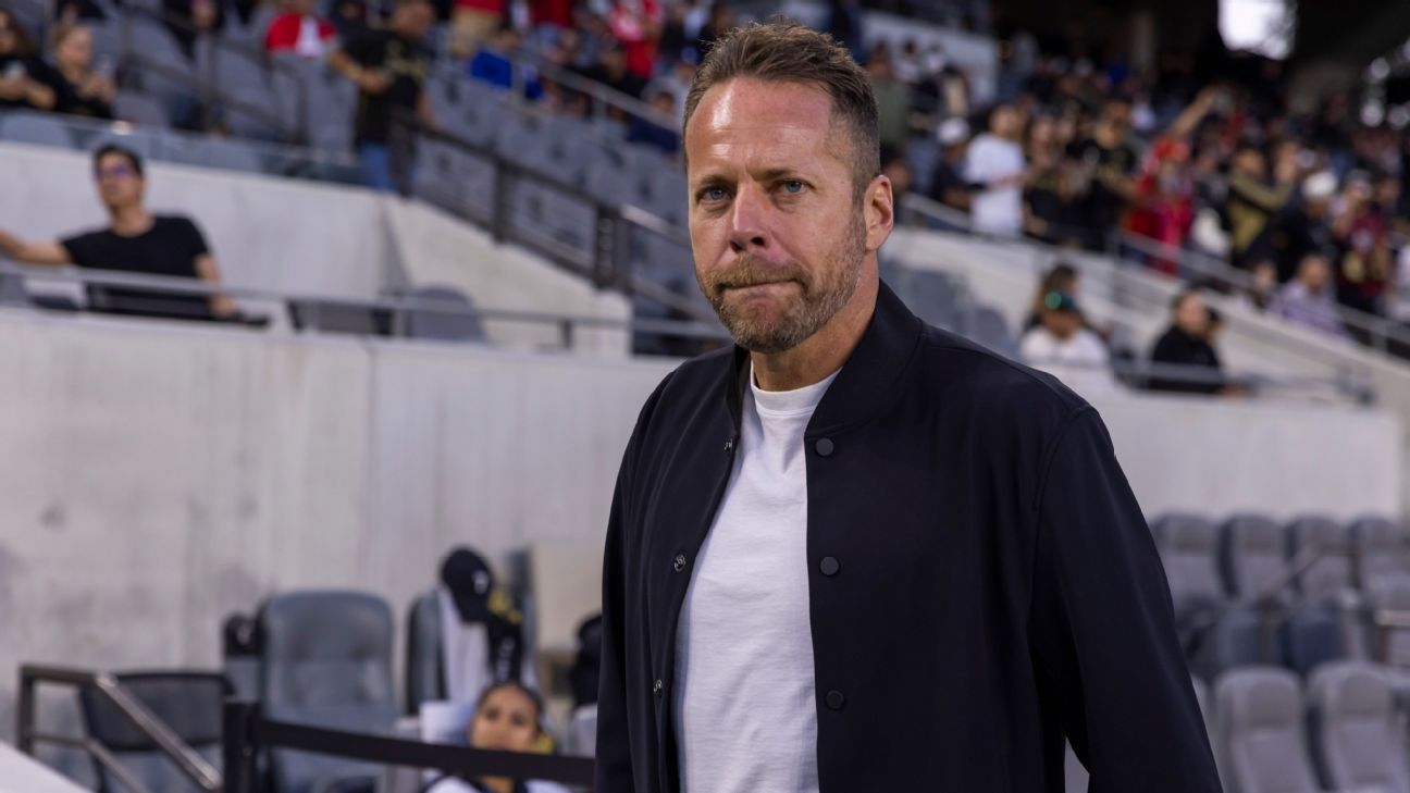 ‘Escándalo’: El entrenador del LAFC, Dos Santos, critica el calendario de la MLS en medio de la búsqueda del título de la CCC.