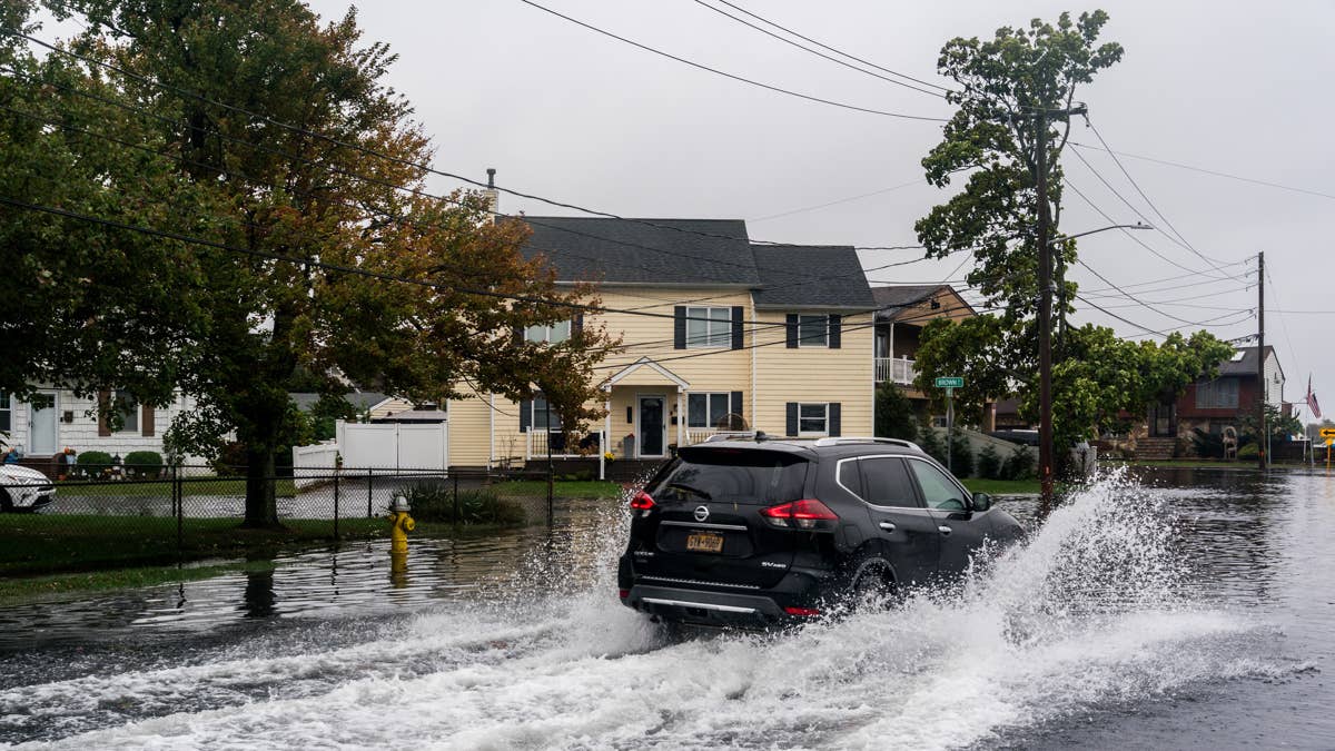 Flood watch issued as 6 inches of rain expected amid thunderstorms