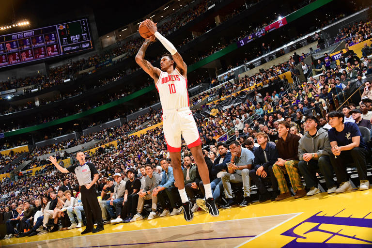 Houston and Detroit both won pivotal games to keep their playoff hopes ...