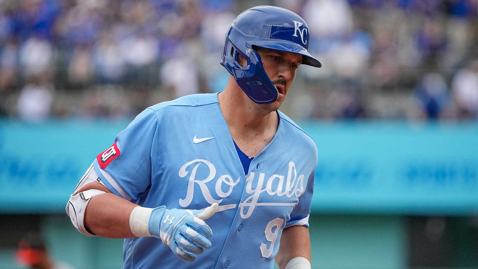 Royals’ Vinnie Pasquantino not starting vs. Athletics amid back injury ...