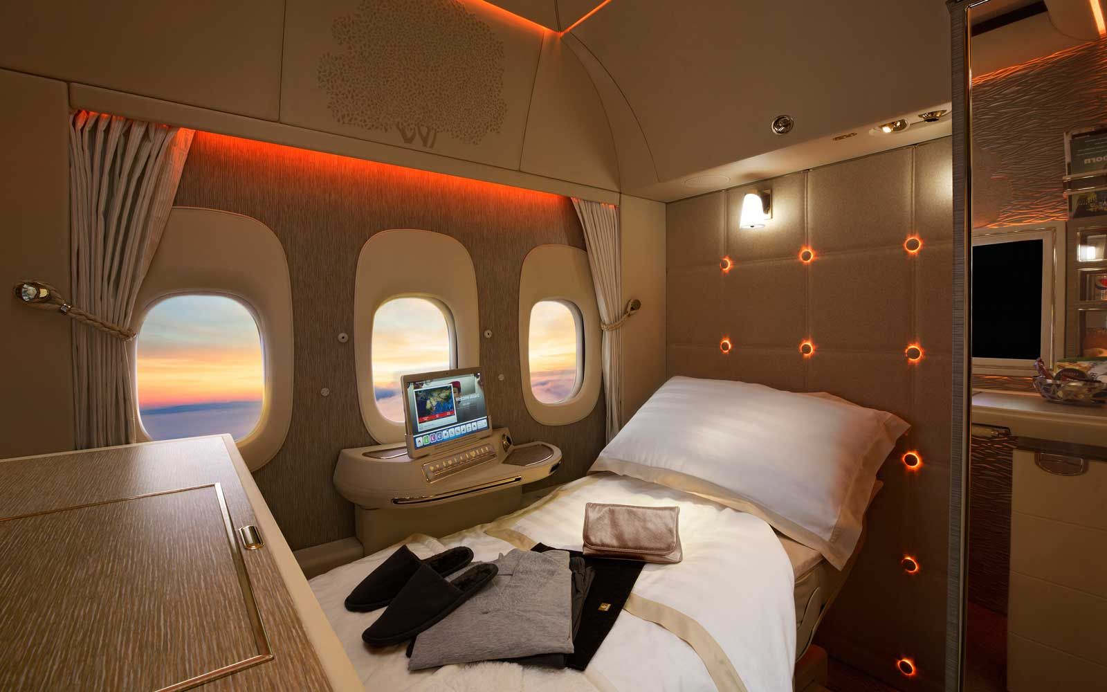 This airline is exploring en-suite bathrooms for first class cabins ...