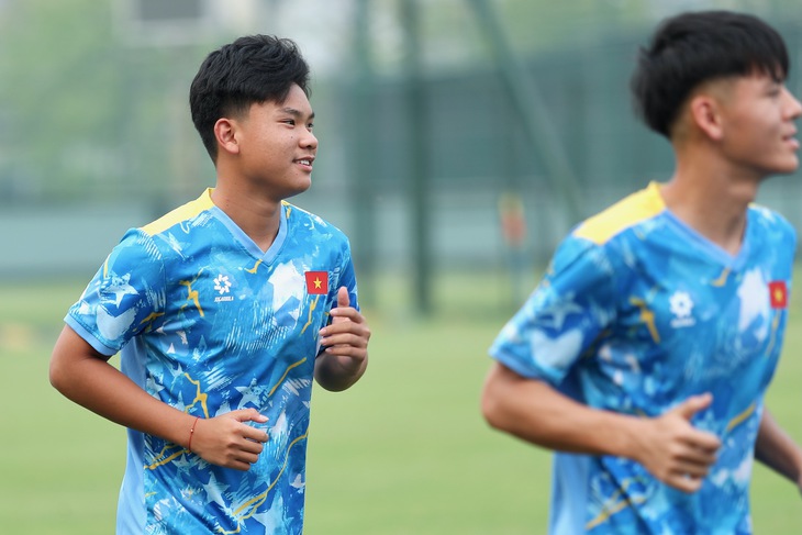 Con trai Quang Hải bị loại khỏi U17 Việt Nam