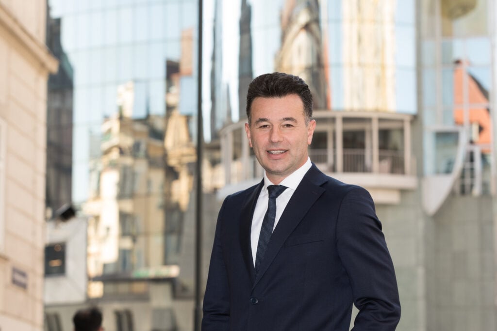 Exclusive: 'Humans don't manage risk well,' says SmartWealth CEO on AI ...