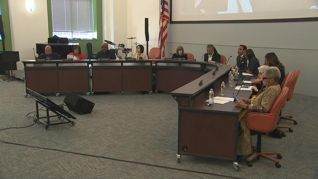 School board passes controversial plan that will close 17 Philadelphia ...