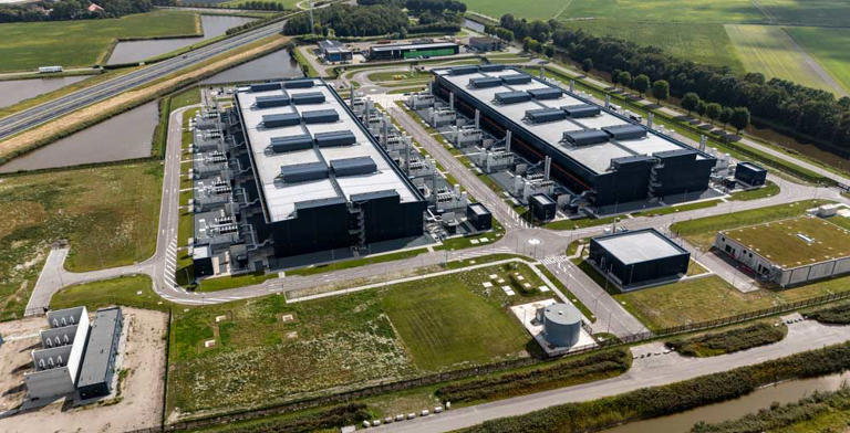These 3 earnings reports show AI stocks still rock. Firm's data center ...