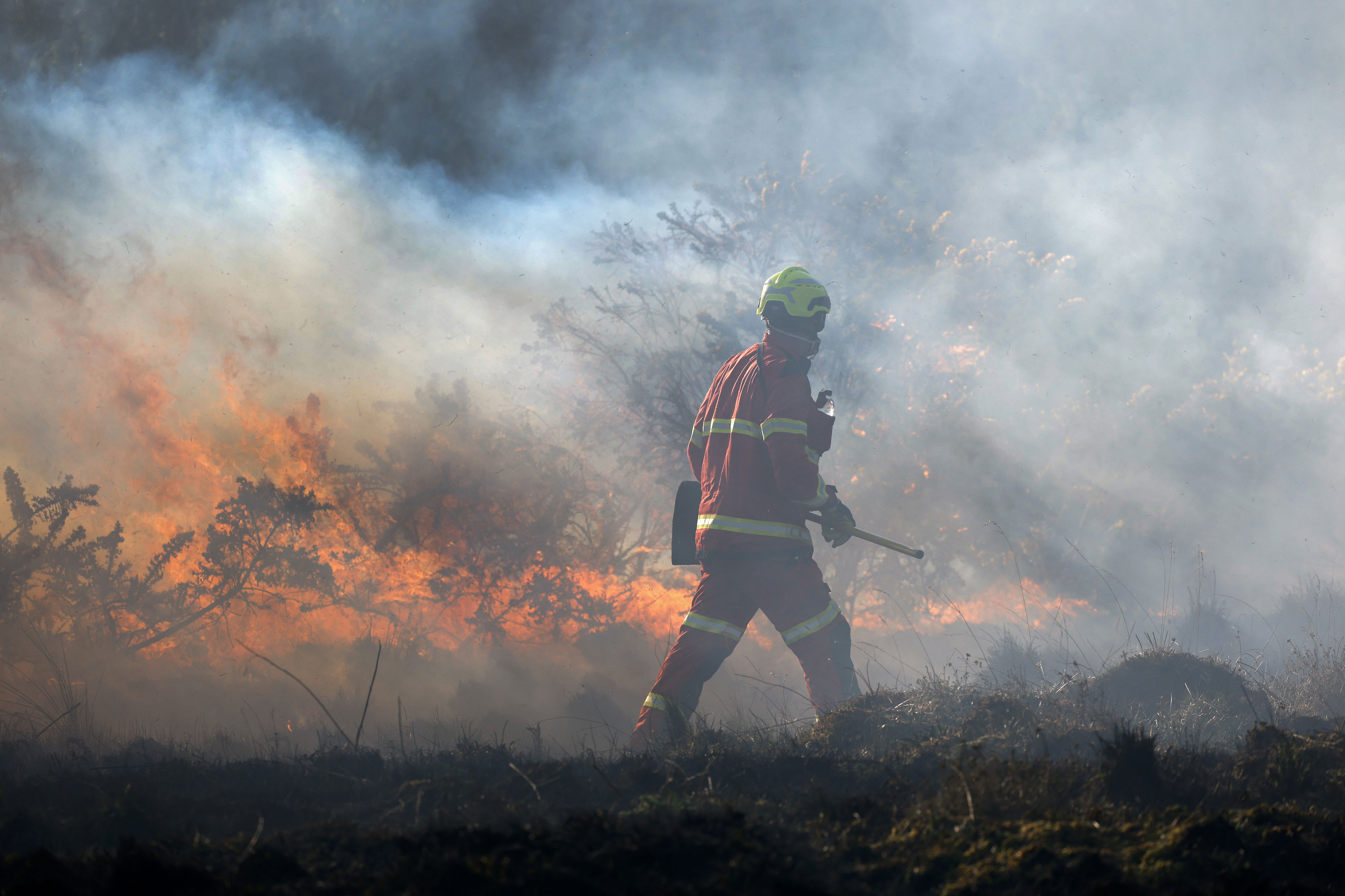 Dramatic pictures show wildfires in Scotland amid new warning