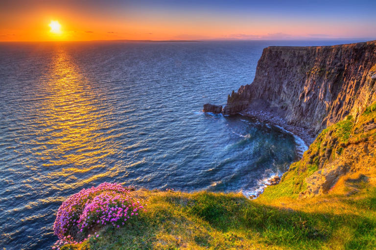 Summer travel capsule wardrobe: What to pack for Ireland in June