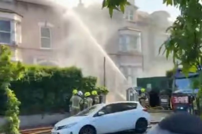 Over 100 firefighters tackle blaze next to London synagogue as people ...