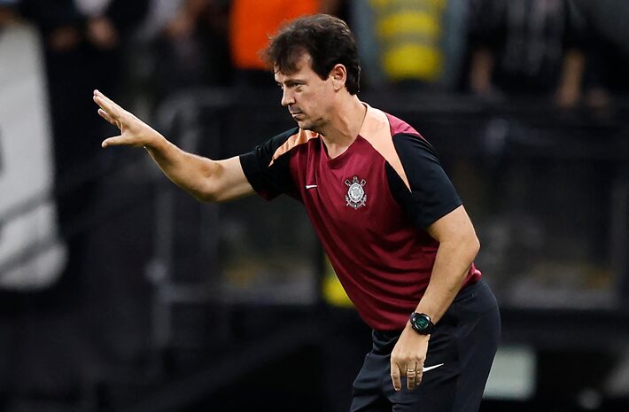 Corinthians ainda não sofreu gols sob comando de Fernando Diniz. Foto: Miguel Schincariol/AFP