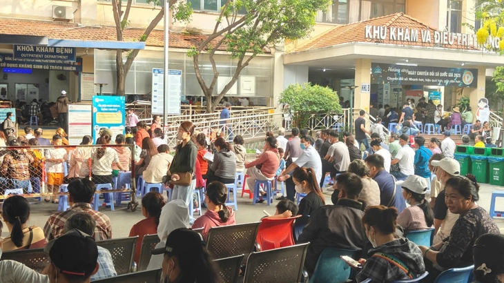 Bàn giao 2 cơ sở mới cho Bệnh viện Mắt TP.HCM, sắp hết cảnh quá tải