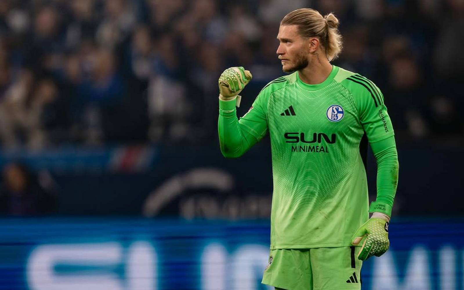 Karius getting back to the top with promotion-chasing Schalke