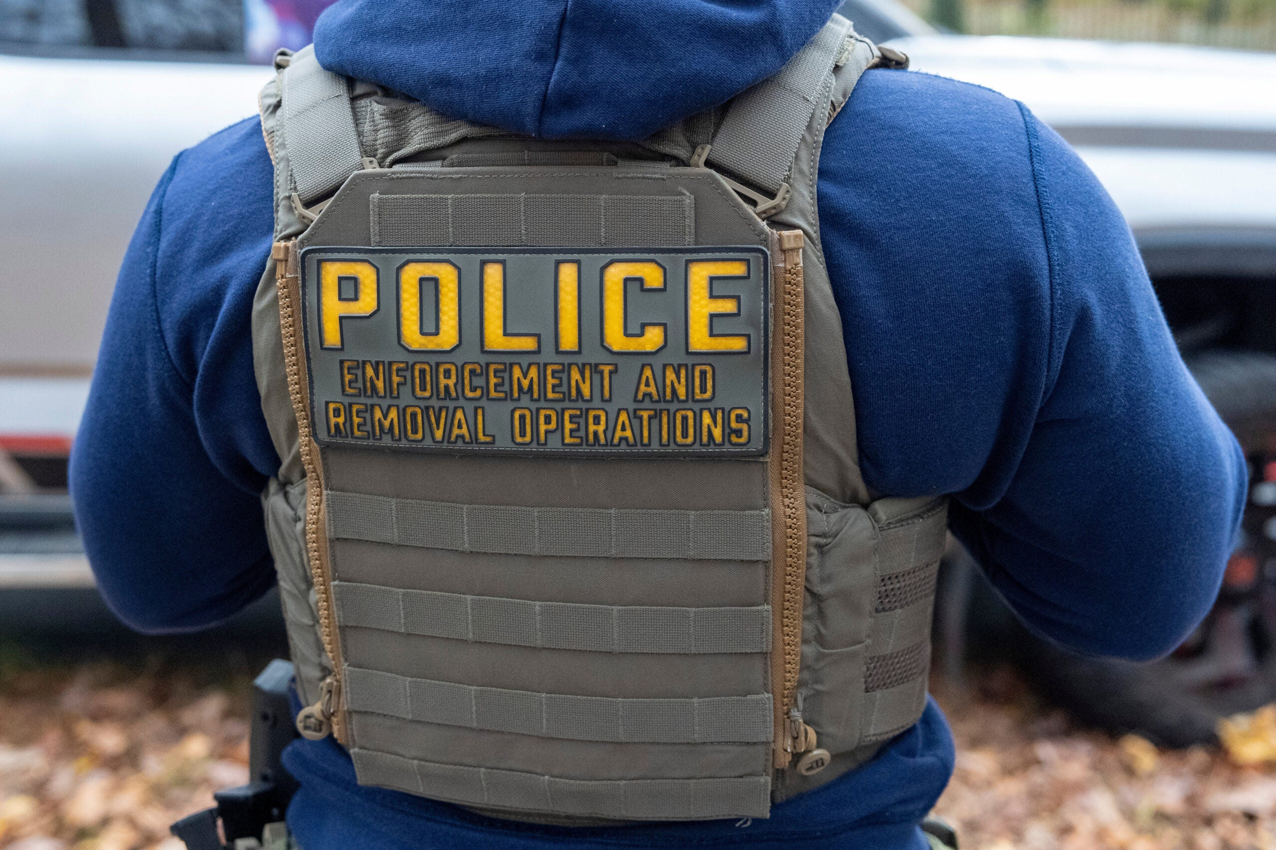 Report: Nearly half of immigrants arrested by ICE in Mass. had no ...