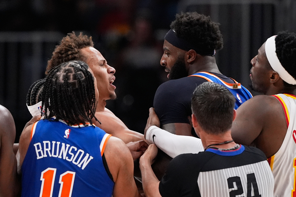 APTOPIX Knicks Hawks Basketball