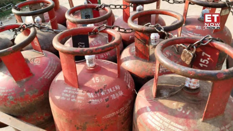 LPG price hike: 19-kg commercial LPG cylinder price hiked by Rs 993 ...