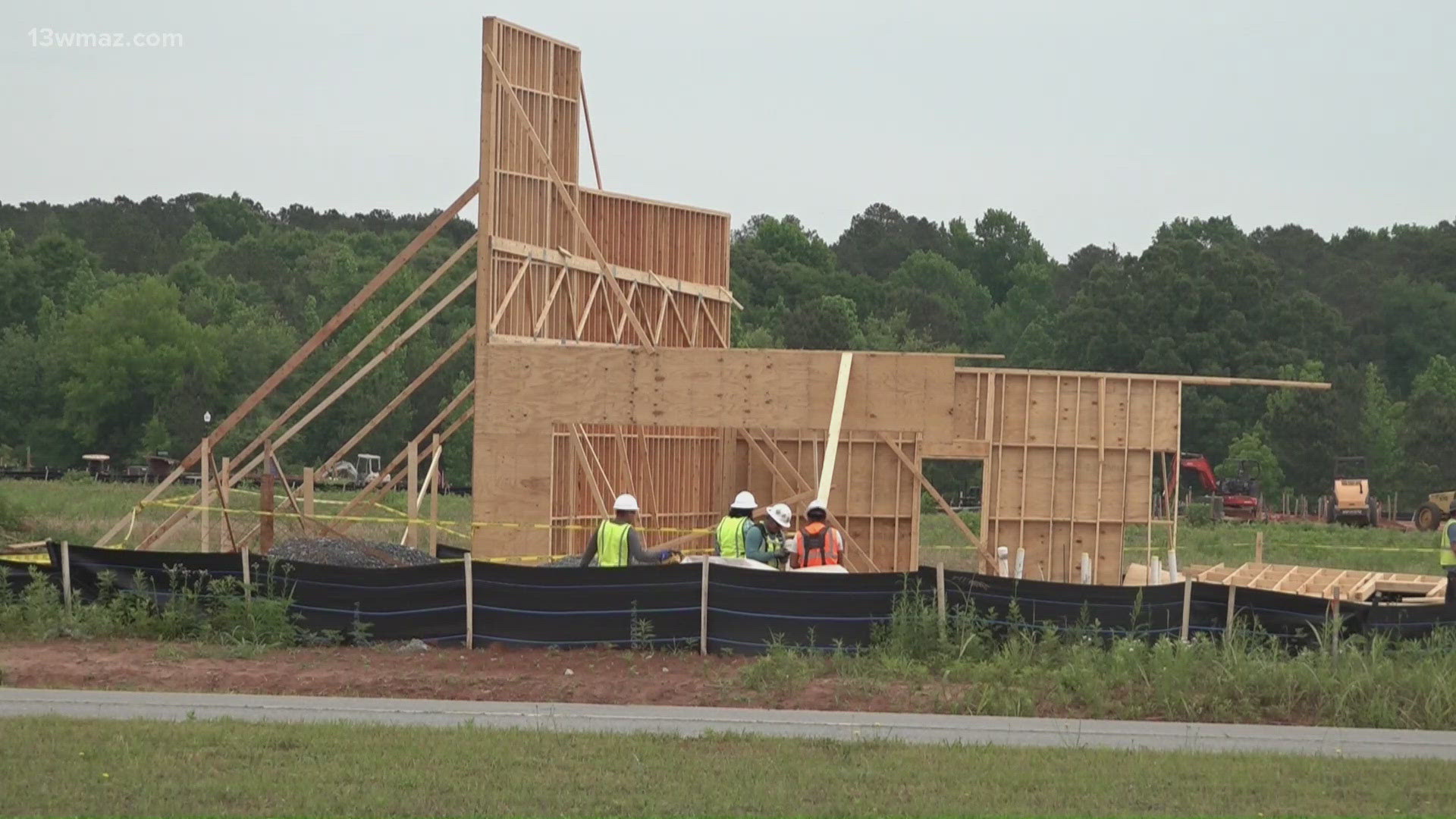 Latest details on roof collapse that left several construction workers hurt