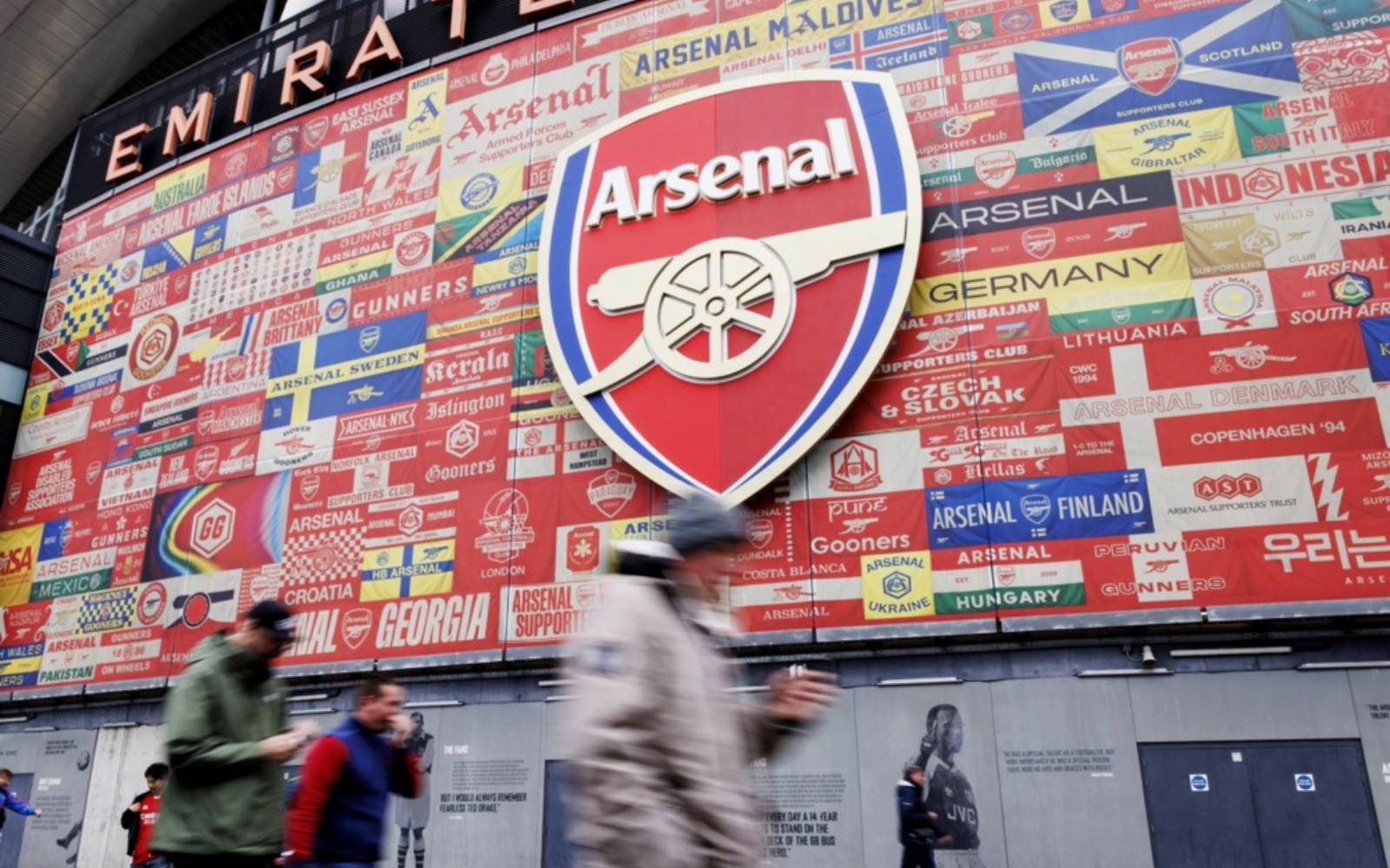 Arsenal seek to ramp up heat on Man City in title race