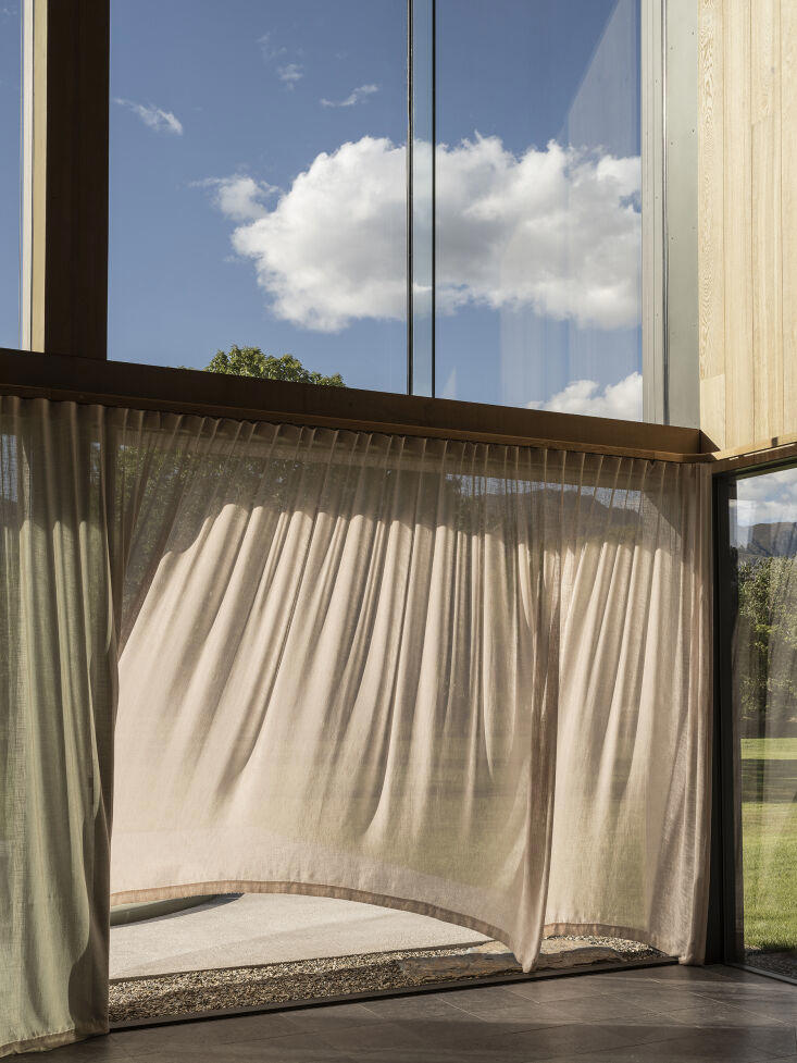 Orchard House: A flexible family compound in New Zealand, by Fearon Hay ...
