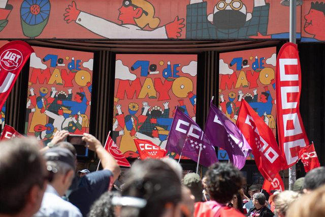 Cerca de 3.000 personas salen a la calle en Madrid este 1 de mayo para ...