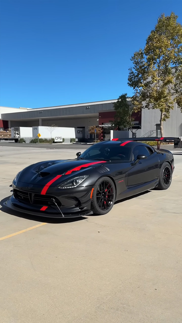 This 2,000 HP Viper build redefines American performance