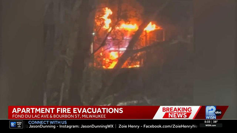 Residents jump from windows to escape Milwaukee apartment fire