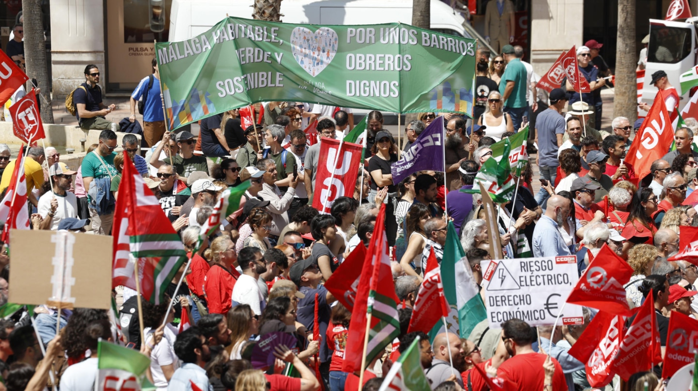 Montero se manifiesta junto a Díaz y los líderes de CCOO y UGT por el ...